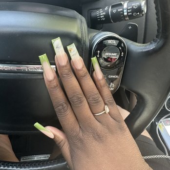 Diva Nail Spa - Nail Salons Near Me - Sevierville, Tennessee