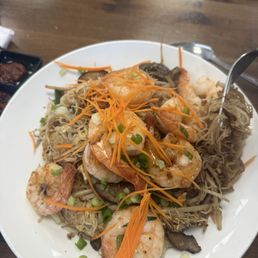 Aja's special (noodles with shrimp)