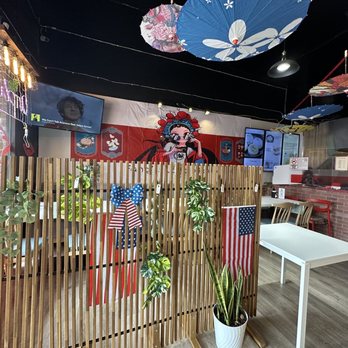 Fang's Noodle House - Interior - Chinese Near Me - Kirkland, Washington