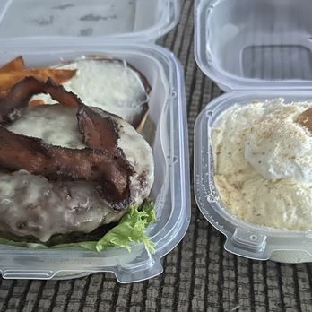 Bad Daddy's Burger Bar - Create your own Burger, sweet potato fries and chipotle sauce. and a banana pudding. Very good. - Burgers Near Me - Northglenn, Colorado