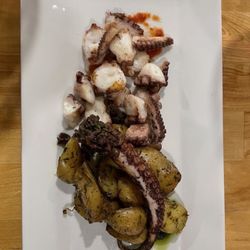 Capuli Restaurant - Grilled Octopus
