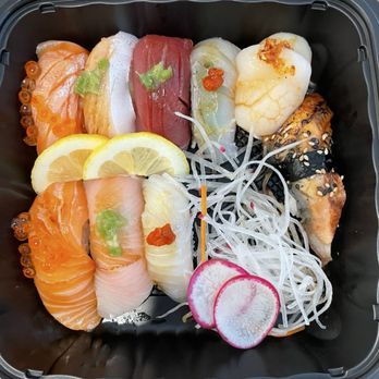 Dau Sushi - 10-piece Special Nigiri with only 9 pieces included - Sushi Bars Near Me - Leander, Texas