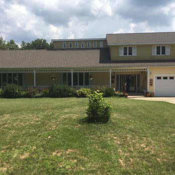 Harbert House - Bed & Breakfast Near Me - Three Oaks, Michigan