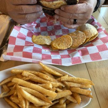 10th Street Diner - Reuben (vegan) sandwich & side of fries - Vegan Near Me - Indianapolis, Indiana 10th Street Diner - Reuben (vegan) sandwich & side of fries - Vegan Near Me - Indianapolis, Indiana