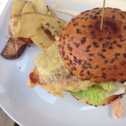 Leaf & Vine - Crumbed chicken burger