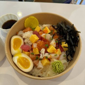 Fish-San - Bara Chirashi don - Poke Near Me - Portland, Oregon Fish-San - Bara Chirashi don - Poke Near Me - Portland, Oregon