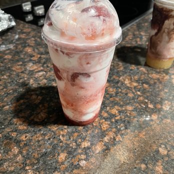 Frosty Queen - Strawberry Mixed Fruit - Burgers Near Me - Sacramento, California Frosty Queen - Strawberry Mixed Fruit - Burgers Near Me - Sacramento, California