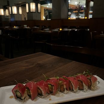 Sushi Roku - Sushi rolls are bomb - Sushi Bars Near Me - Santa Monica, California Sushi Roku - Sushi rolls are bomb - Sushi Bars Near Me - Santa Monica, California