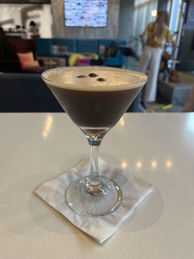 W XYZ Bar Image