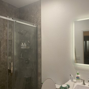 Home Quality Remodeling - Hallway Bathroom ! - General Contractors Near Me - Concord, California Home Quality Remodeling - Hallway Bathroom ! - General Contractors Near Me - Concord, California