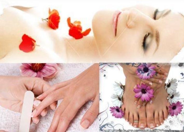 Charming Nails Salon Logo