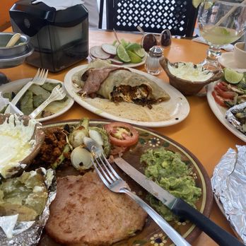 El Fogón - Meat heaven. Smoked pork chops, chorizo, skirt steak, bacon, Al pastor, even a baked potato. Bomb! - Tacos Near Me - Playa del Carmen, ROO El Fogón - Meat heaven. Smoked pork chops, chorizo, skirt steak, bacon, Al pastor, even a baked potato. Bomb! - Tacos Near Me - Playa del Carmen, ROO