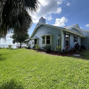 Sonix's Quality Painting - Exterior - Painters Near Me Sonix's Quality Painting - Exterior - Painters Near Me