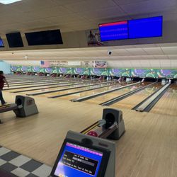 Wolcott Lanes