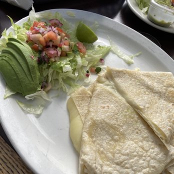 La Salsa Seafood - Kids quesadilla & avocado garnish ($7.99) - Seafood Near Me - Los Angeles, California