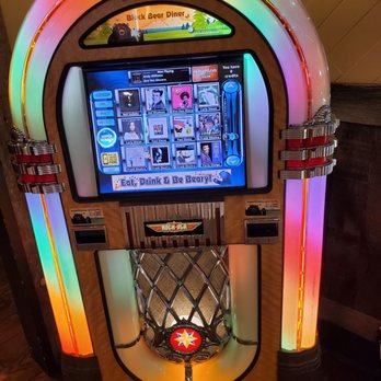 Black Bear Diner Tracy - Old school jukebox - American Near Me - Tracy, California Black Bear Diner Tracy - Old school jukebox - American Near Me - Tracy, California