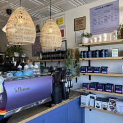 2 Queens Coffee - Love their purple espresso machine! (Coffee adventures @towngrounds)