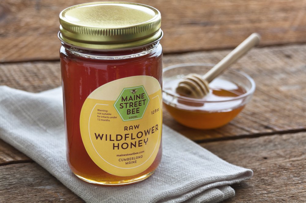 Maine Street Bee Logo