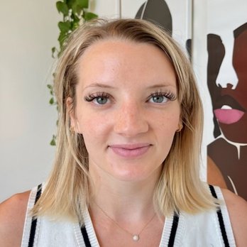 AMR Lash Bar - Eyelash Service Near Me - Jacksonville, Florida