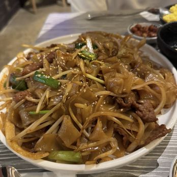 Baby Cafe - Beef chowfun. Very big portion and nice and chewy noodles that didn't break apart. Decent flavor. - Desserts Near Me - Boston, Massachusetts