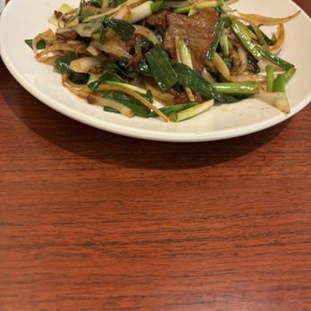 Spicy Temptation - D02. Stir-Fry Scallion Beef - Chinese Near Me - Sacramento, California