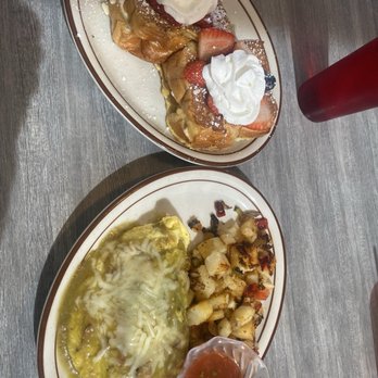 Lindo's Diner - Stuffed French toast and chile relleno omelet - American Near Me - Banning, California