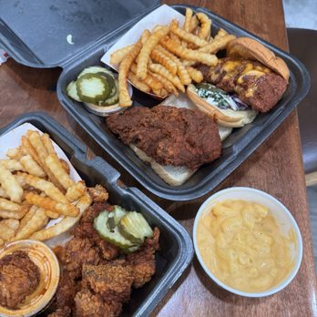 Dave's Hot Chicken - Dave's chicken - Chicken Shop Near Me - Richmond, Virginia Dave's Hot Chicken - Dave's chicken - Chicken Shop Near Me - Richmond, Virginia