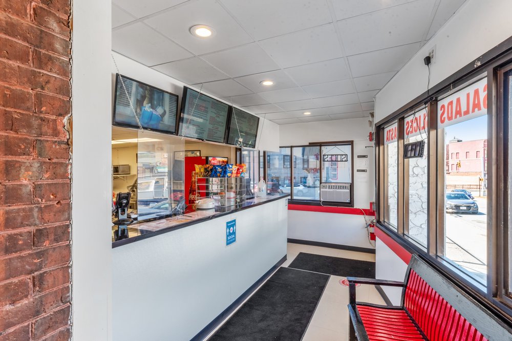 Food from Boss Pizza and Wings