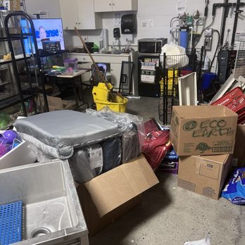 Petsense - More trash and boxes - Pet Groomers Near Me - Hinesville, Georgia Petsense - More trash and boxes - Pet Groomers Near Me - Hinesville, Georgia