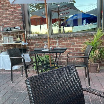 Amarone Ristorante - Outdoor patio - Italian Near Me - Teaneck, New Jersey