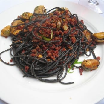 Babbo - May 2008: black spaghetti with bacon and mussels - Italian Near Me - New York, New York Babbo - May 2008: black spaghetti with bacon and mussels - Italian Near Me - New York, New York