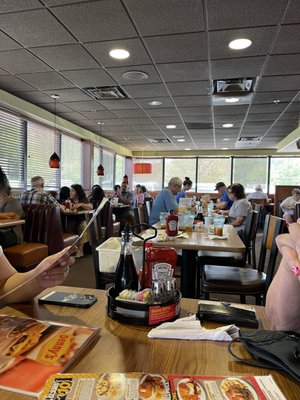 Denny's by null