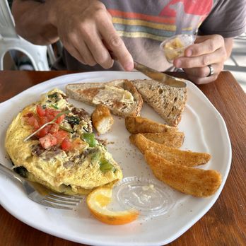 Revelations Cafe - Garden omelette with crumble - Breakfast & Brunch Near Me - Lutz, Florida