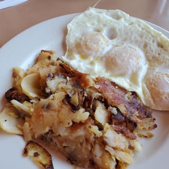 Red Line Diner - easy over eggs with hash browns - Diners Near Me - Fishkill, New York