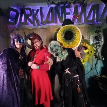Dark Corner - Group photo with a couple scare actors - Haunted Houses Near Me - Reno, Nevada