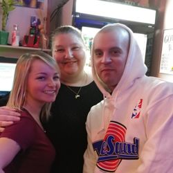 Chubby's, Southside - Homemade Burgers, Tenders, JUMBO WINGS, Trivia, Karaoke, FREE POOL & $5 BURGER TUESDAYS, WING NITE MONDAY & WEDNESDAY.
