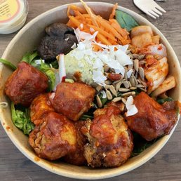 Tofu Cauliflower Salad Bowl (vegan)