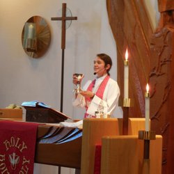 United Lutheran Church - Celebrating communion