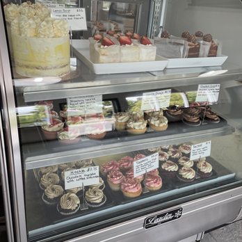 Cakes By Katya - Custom Cakes Near Me - North Tonawanda, New York
