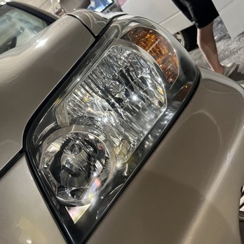 Santo Mobile detailing - Headlight after - Auto Detailing Near Me Santo Mobile detailing - Headlight after - Auto Detailing Near Me
