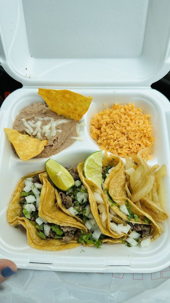 The Q Taco Truck Logo