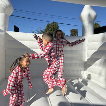 Bounce Party LA - Bounce House Rentals Near Me - La Canada , California