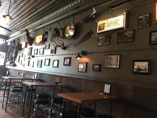 Cedar Lounge Earth Rider Brewery taproom by null