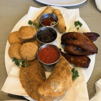 Calabash African Kitchen - Appetizer Sampler Platter - African Near Me - Las Vegas, Nevada Calabash African Kitchen - Appetizer Sampler Platter - African Near Me - Las Vegas, Nevada