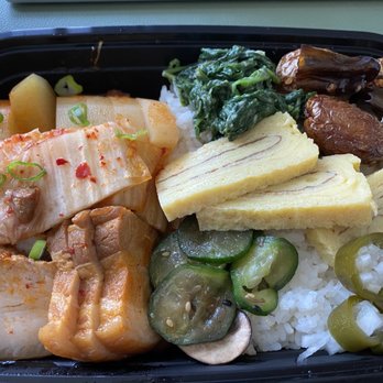Dokkaebier - Kimchi Braised Pork Belly with Banchan - Brewpubs Near Me - Oakland, California