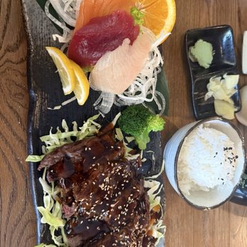 Sumo Japanese Restaurant - 2 item bento sashimi and beef teriyaki amazing - Japanese Near Me - Los Altos, California