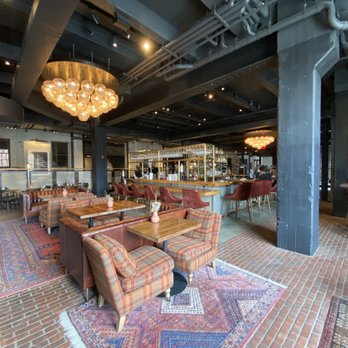 Crossroads Hotel - Bar and restaurant - Hotels Near Me - Kansas City, Missouri