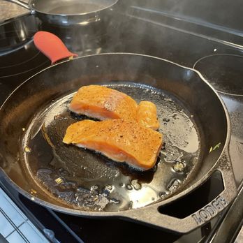 Chef Ami - Salmon - Food Delivery Services Near Me - Gainesville, Florida Chef Ami - Salmon - Food Delivery Services Near Me - Gainesville, Florida
