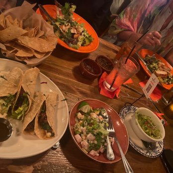 Meso Maya Comida y Copas - Carnitas tacos Carne Asada tacos Ceviche Mixto Guacamole Ensalada Mercado De Pollo - Mexican Near Me - Dallas, Texas