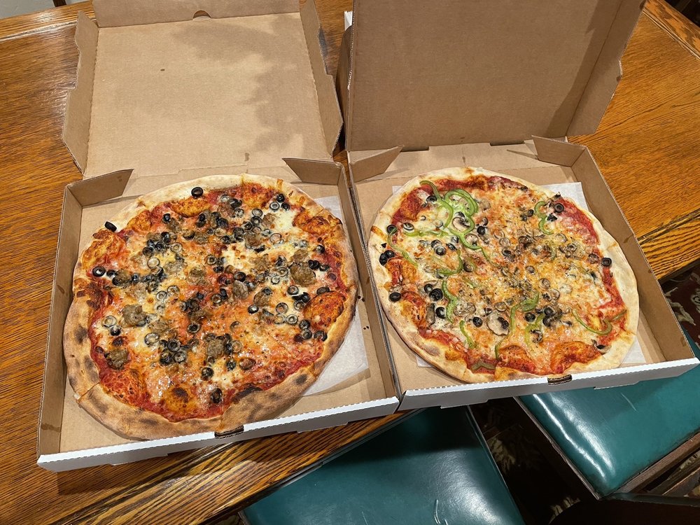 Food from Leonardo's Pizza Parlor